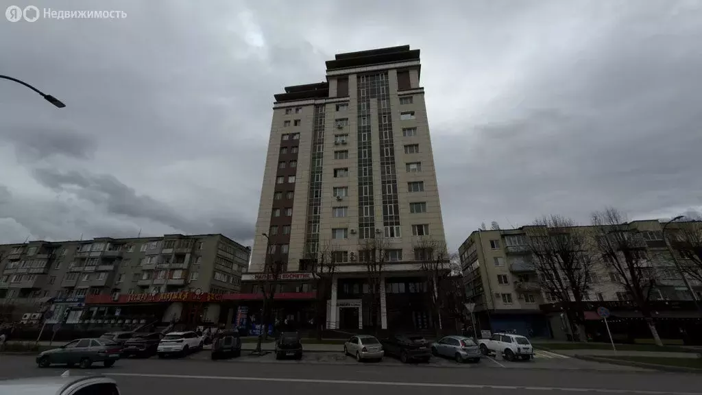 1-комнатная квартира: Нальчик, проспект Кулиева, 13А (73 м) - Фото 1