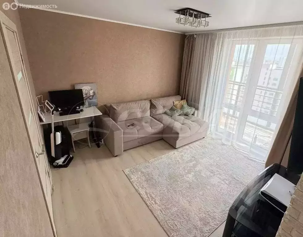 1-комнатная квартира: Тюмень, улица Ю.-Р.Г. Эрвье, 24к2 (45 м) - Фото 1