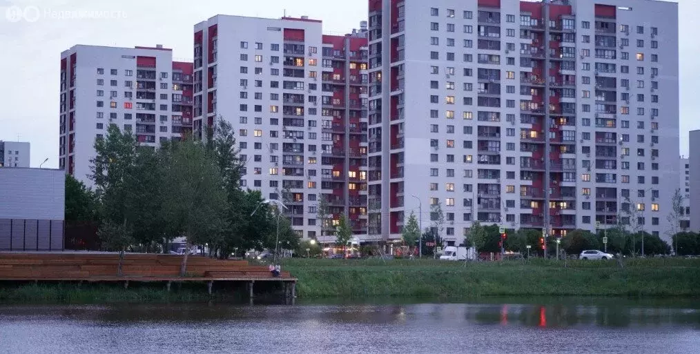 3-комнатная квартира: Тюмень, улица Газовиков, 61 (74.8 м) - Фото 2