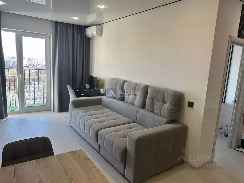 1-к кв. Тюменская область, Тюмень ул. Молодогвардейцев, 5 (43.0 м) - Фото 1