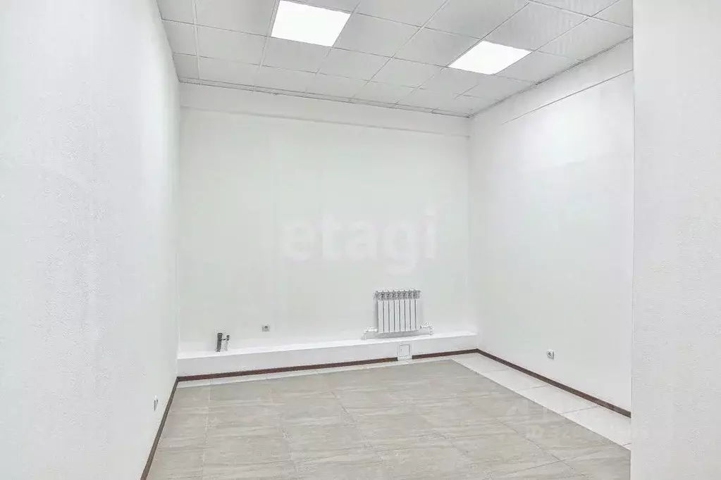 Офис в Сахалинская область, Южно-Сахалинск ул. А.О. Емельянова, 4 (12 ... - Фото 1