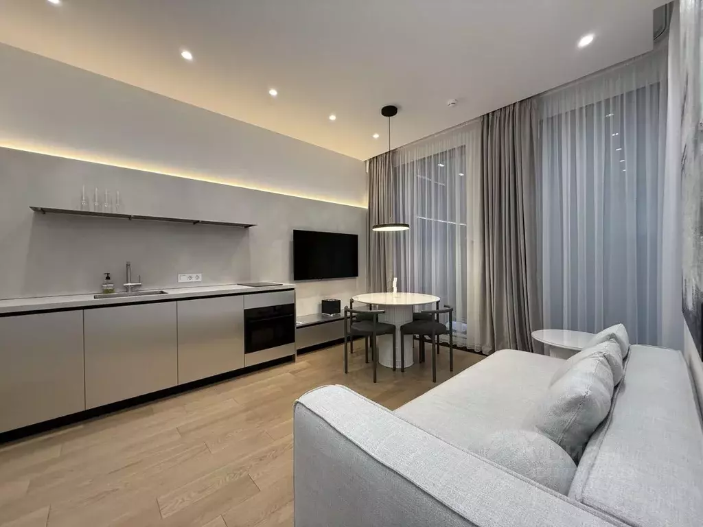 2-к кв. Москва Славянская пл., 2/5с1 (37.4 м) - Фото 1