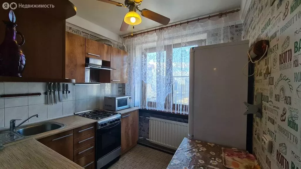 3-комнатная квартира: посёлок Металлострой, Садовая улица, 16 (62.4 м) - Фото 1