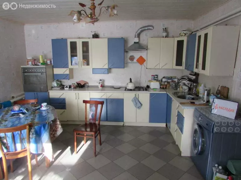 Дом в посёлок городского типа Глубокий, Садовая улица (200 м) - Фото 1