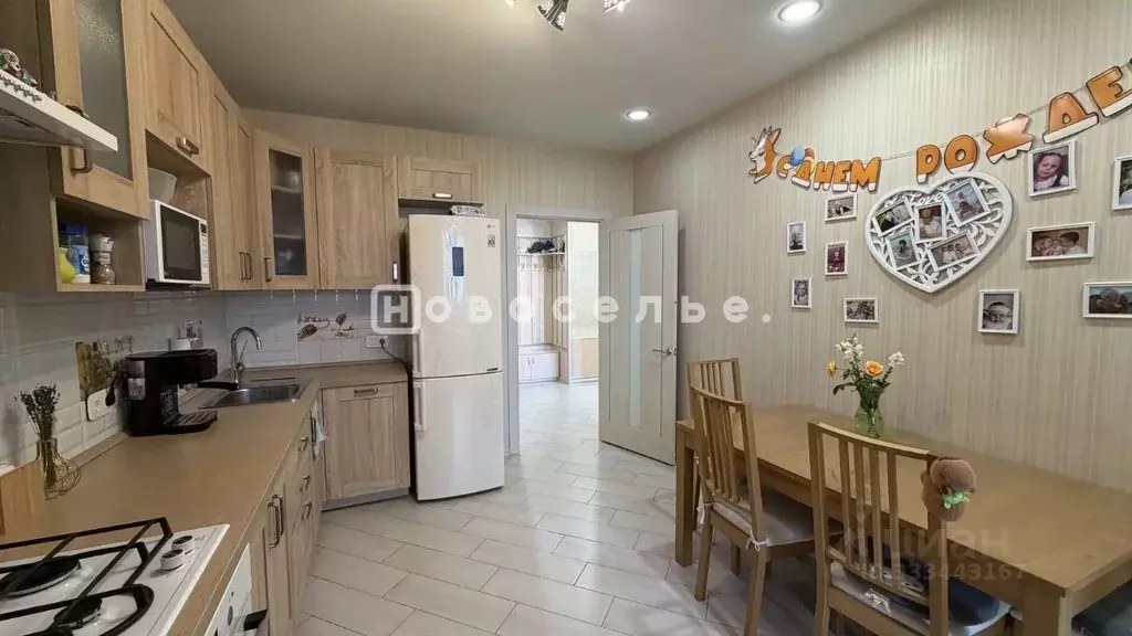 2-к кв. Рязанская область, Рязань ул. Пирогова, 8 (71.0 м) - Фото 2