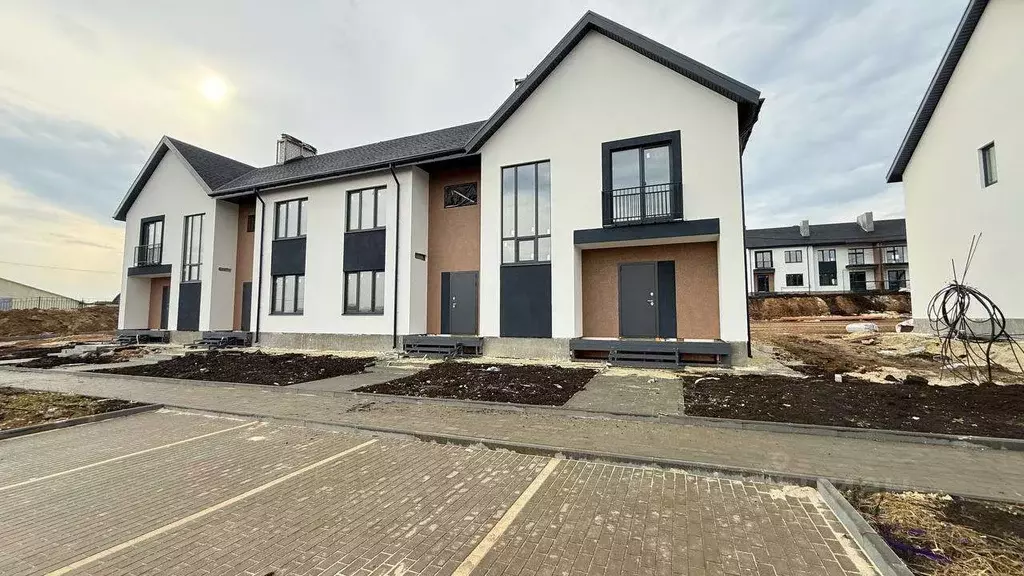 Таунхаус в Воронежская область, Семилукский район, Губаревское с/пос, ... - Фото 1