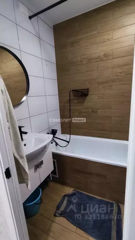 2-к кв. Белгородская область, Белгород ул. Победы, 73 (45.0 м) - Фото 0