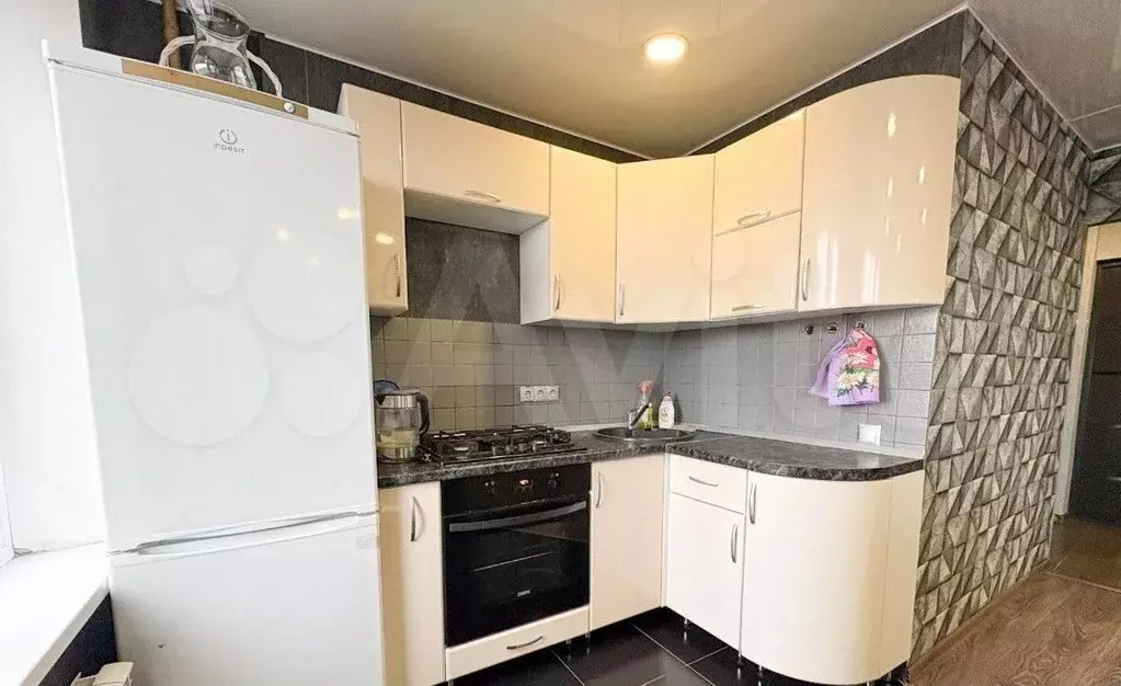 1-к. квартира, 40 м, 8/9 эт. - Фото 1