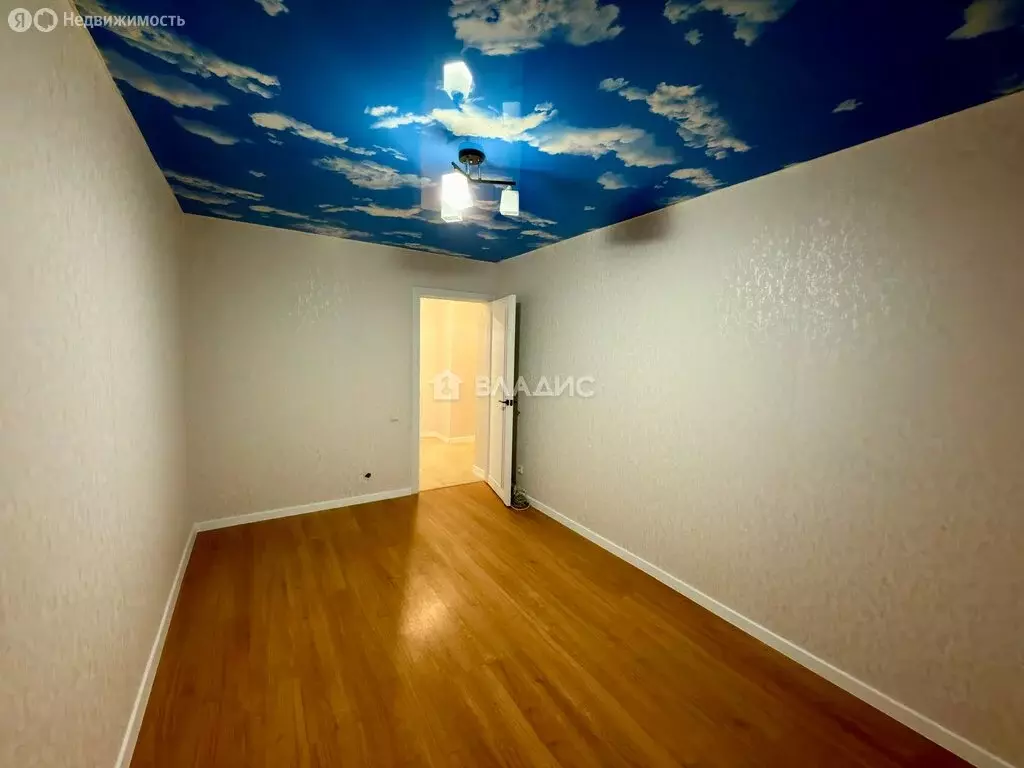 3-комнатная квартира: Смоленск, улица Нормандия-Неман, 7 (91 м) - Фото 2