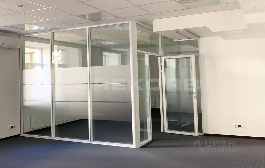 Офис в Санкт-Петербург Невский просп., 104 (255 м) - Фото 0