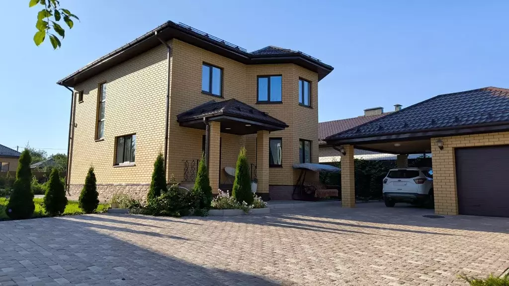 Дом в Орловская область, Орел ул. Пархоменко (150 м) - Фото 0