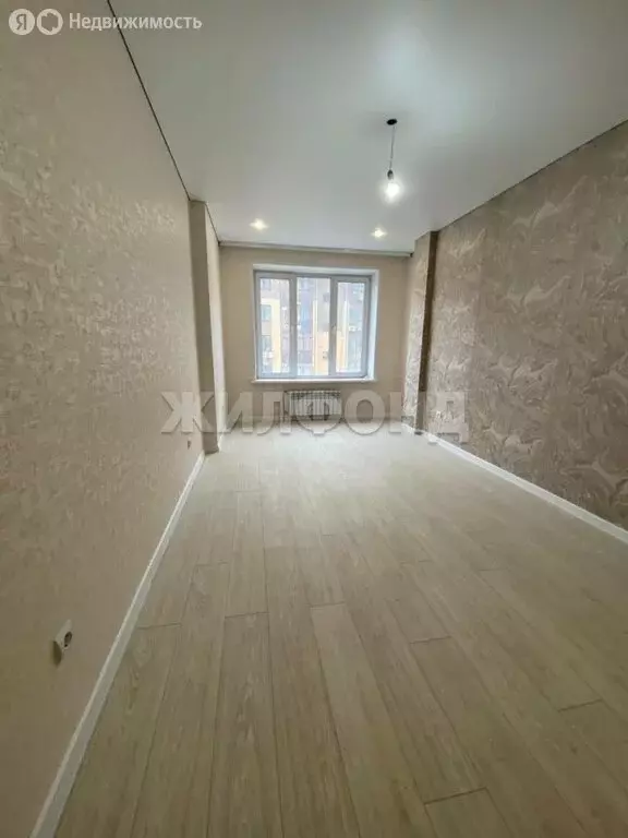 1-комнатная квартира: Абакан, улица Генерала Тихонова, 8 (39.3 м) - Фото 0