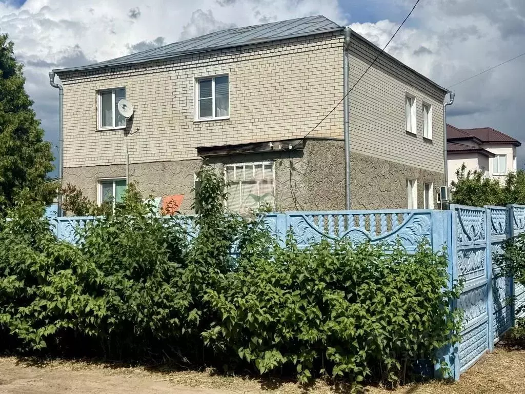 Дом в Саратовская область, Маркс Березовая ул., 4 (190 м) - Фото 1