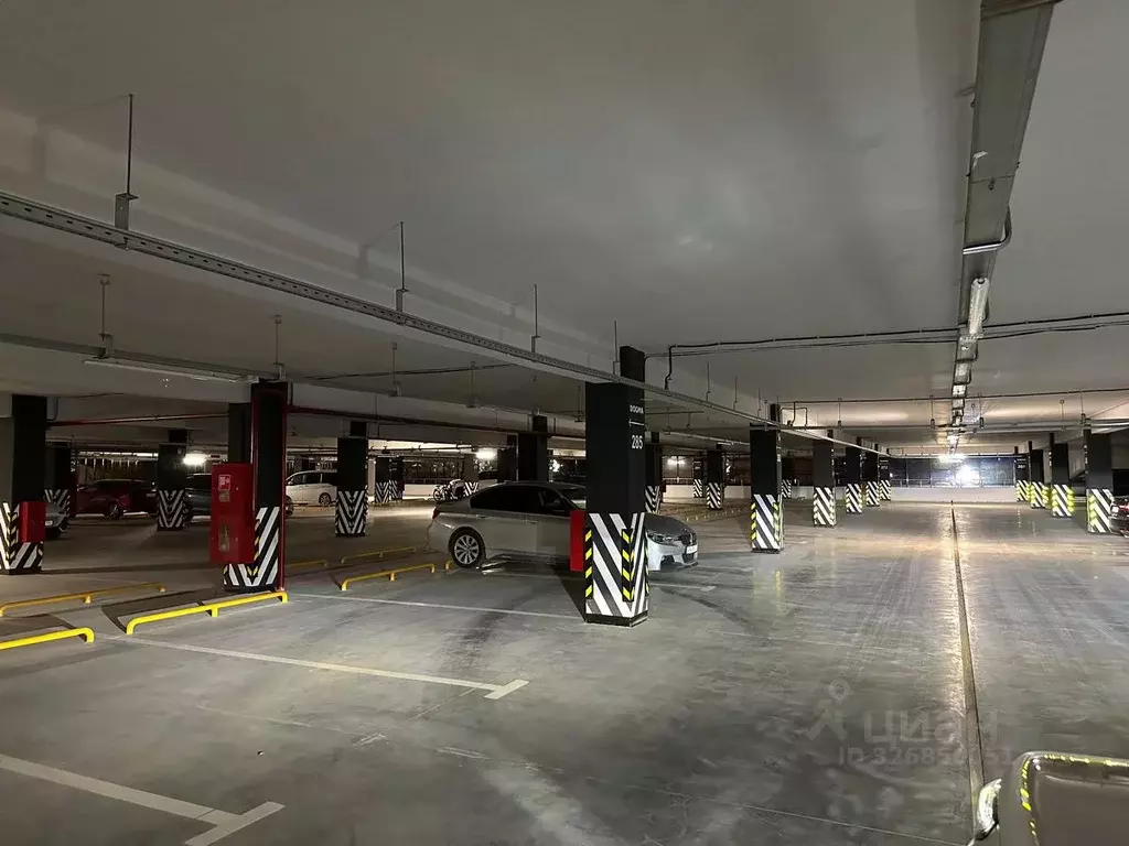 Гараж в Краснодарский край, Новороссийск Арена жилой комплекс (13 м) - Фото 2