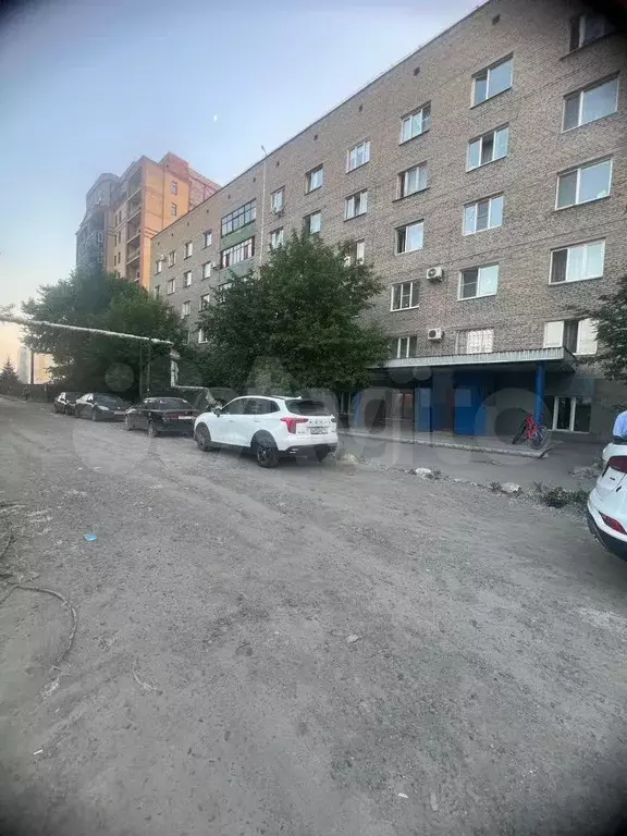 Комната 16,3 м в 1-к., 1/6 эт. - Фото 0