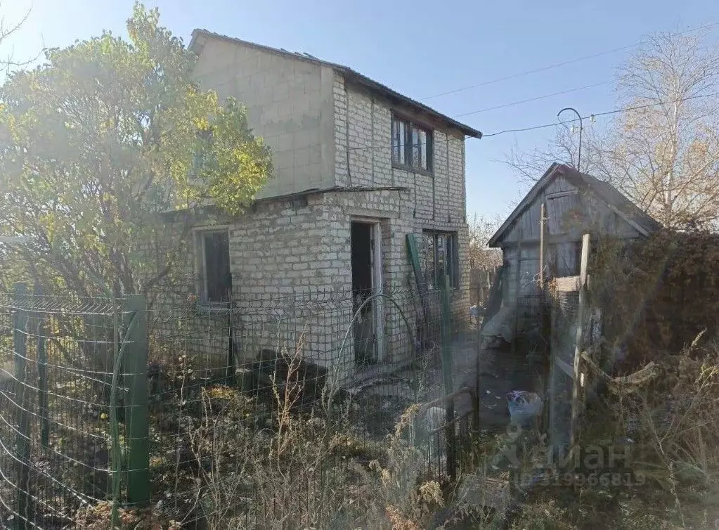 Дом в Саратовская область, Саратов проезд 1-й Танталовский, 13 (35 м) - Фото 0