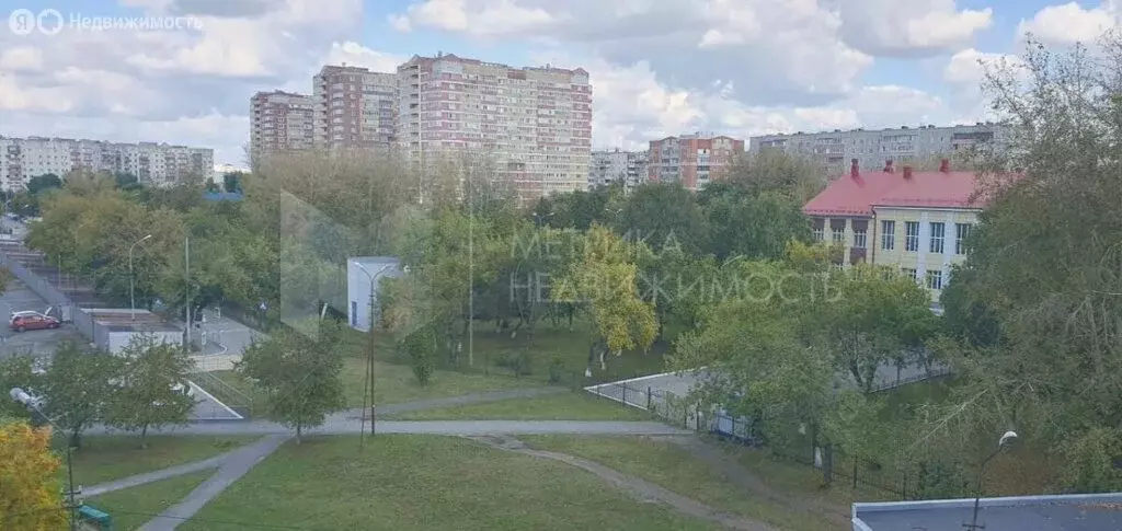 3-комнатная квартира: Тюмень, улица Николая Чаплина, 125 (74.5 м) - Фото 1