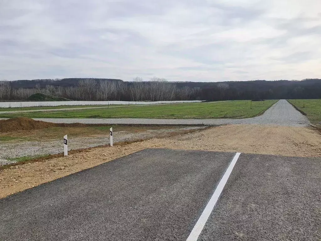 Участок в Краснодарский край, Северский район, Азовское с/пос  (4.0 ... - Фото 1