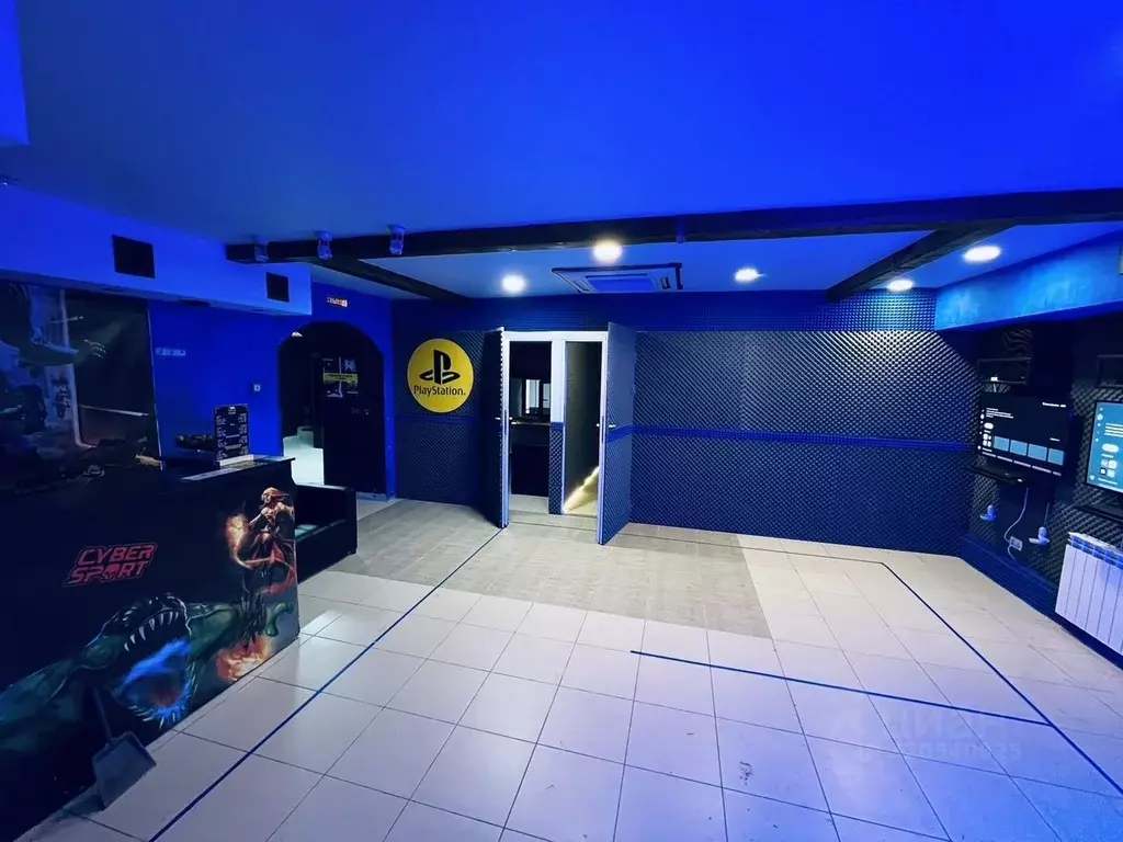 Помещение свободного назначения в Саратовская область, Саратов ул. ... - Фото 1