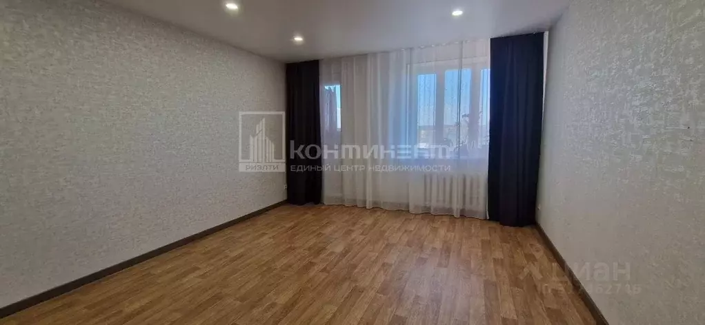 1-к кв. Владимирская область, Ковров ул. Строителей, 28 (46.0 м) - Фото 0
