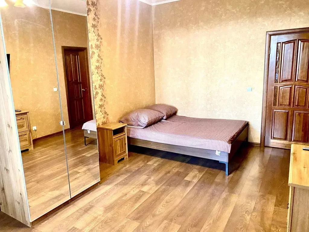 2-к кв. Нижегородская область, Нижний Новгород Студеная ул., 68А (83.0 ... - Фото 0