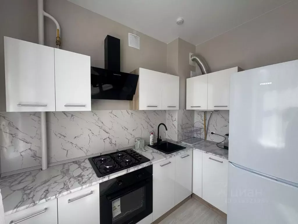 2-к кв. Татарстан, Казань ул. Гагарина, 99 (52.0 м) - Фото 0