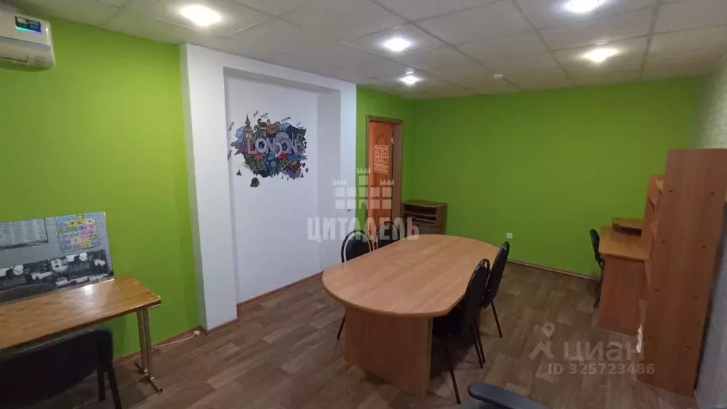 Офис в Воронежская область, Воронеж просп. Патриотов, 50В (56 м) - Фото 1