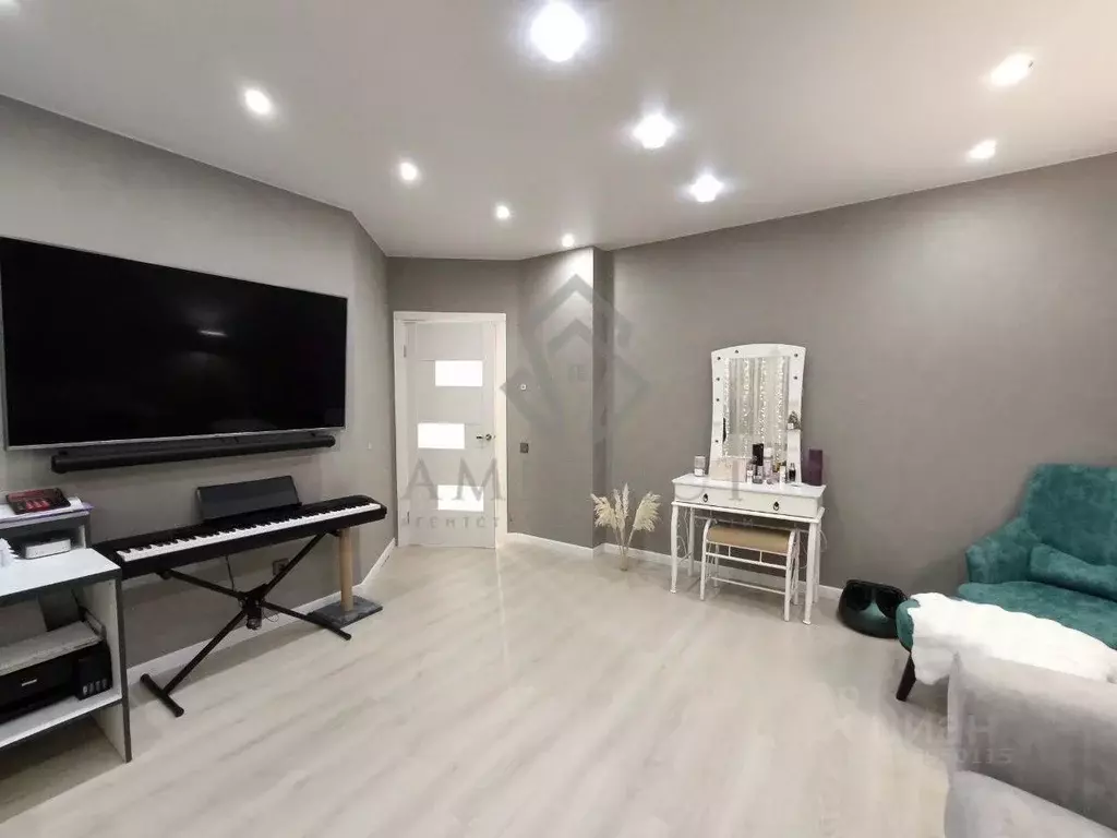 3-к кв. Калининградская область, Калининград ул. Генерала Челнокова, ... - Фото 0