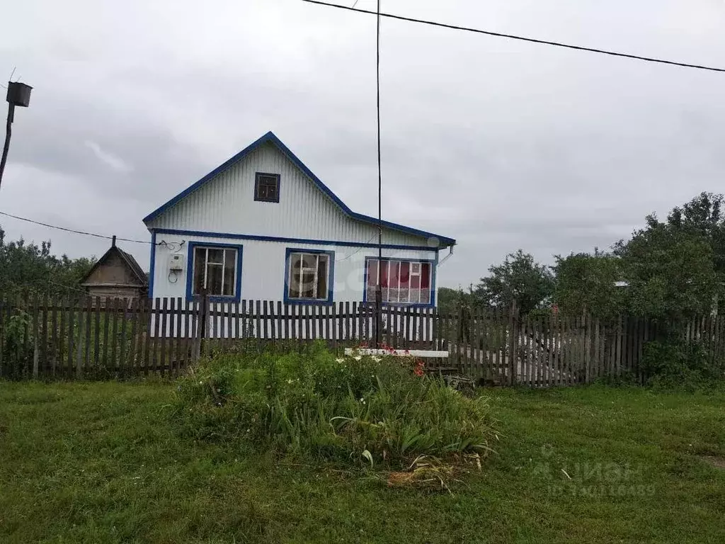 Дом в Башкортостан, Гафурийский район, Белоозерский сельсовет, д. ... - Фото 1