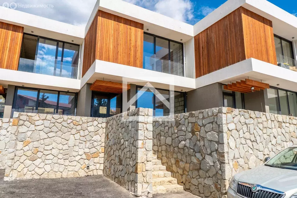 Дом в Республика Крым, муниципальный округ Алушта, село Виноградное, ... - Фото 1