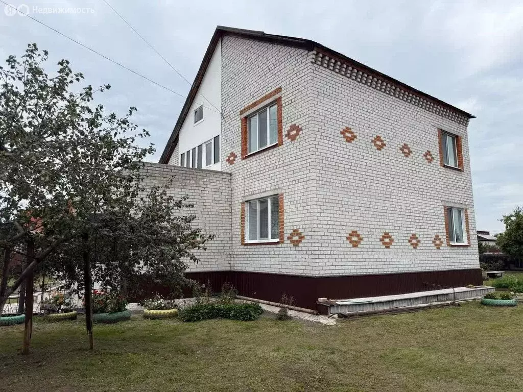 Дом в Исетское, улица Мичурина (198 м) - Фото 0