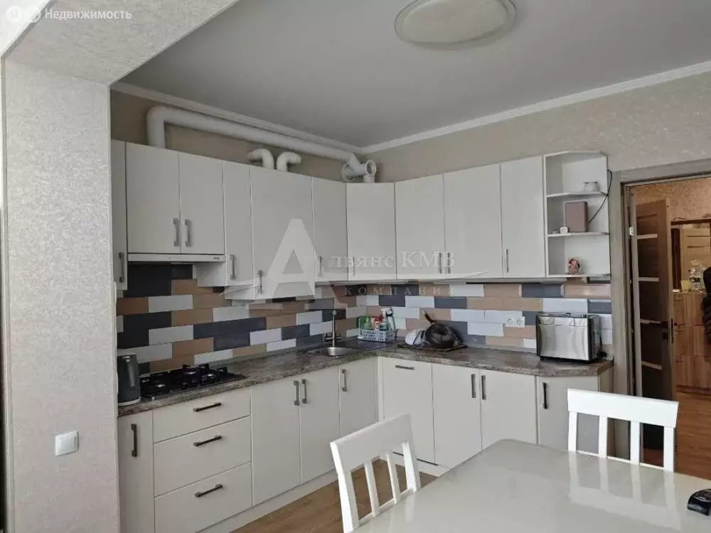 3-комнатная квартира: Георгиевск, улица Дружбы, 6 (80 м) - Фото 1