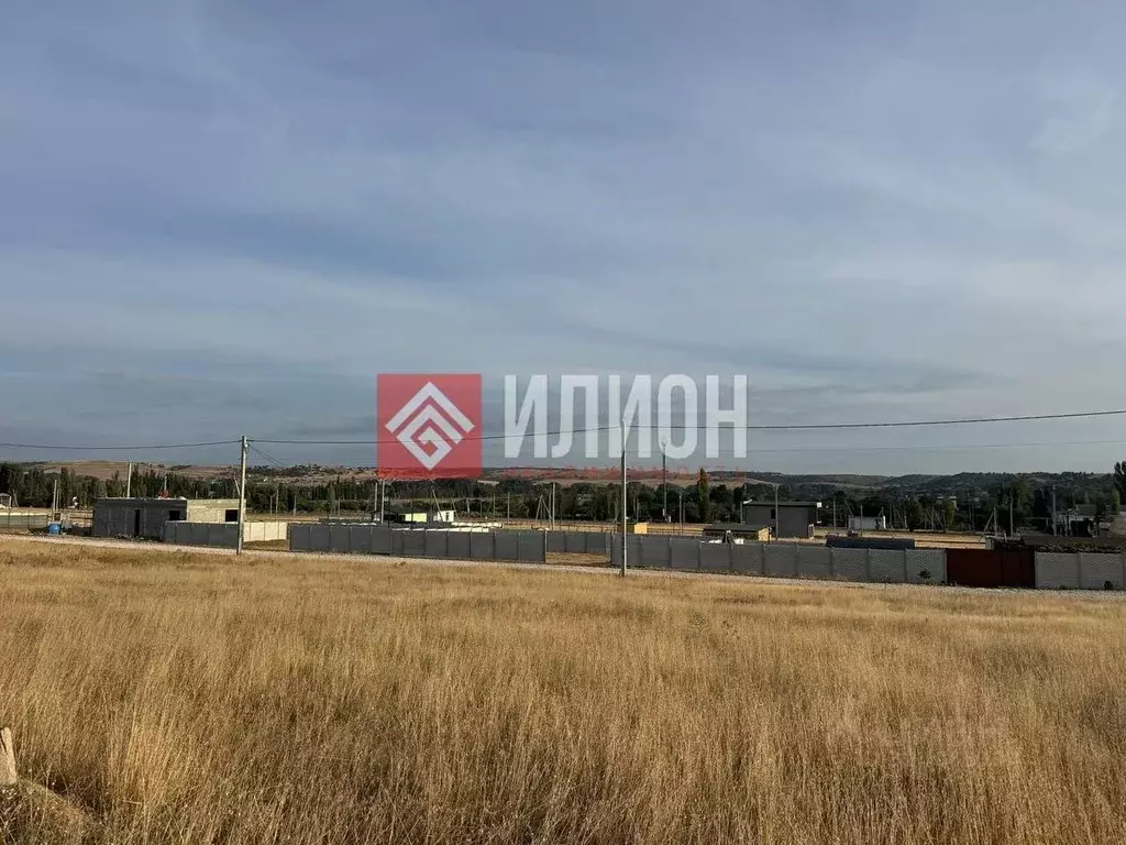 Участок в Севастополь с. Полюшко, ул. Александра Боброва (4.0 сот.) - Фото 2