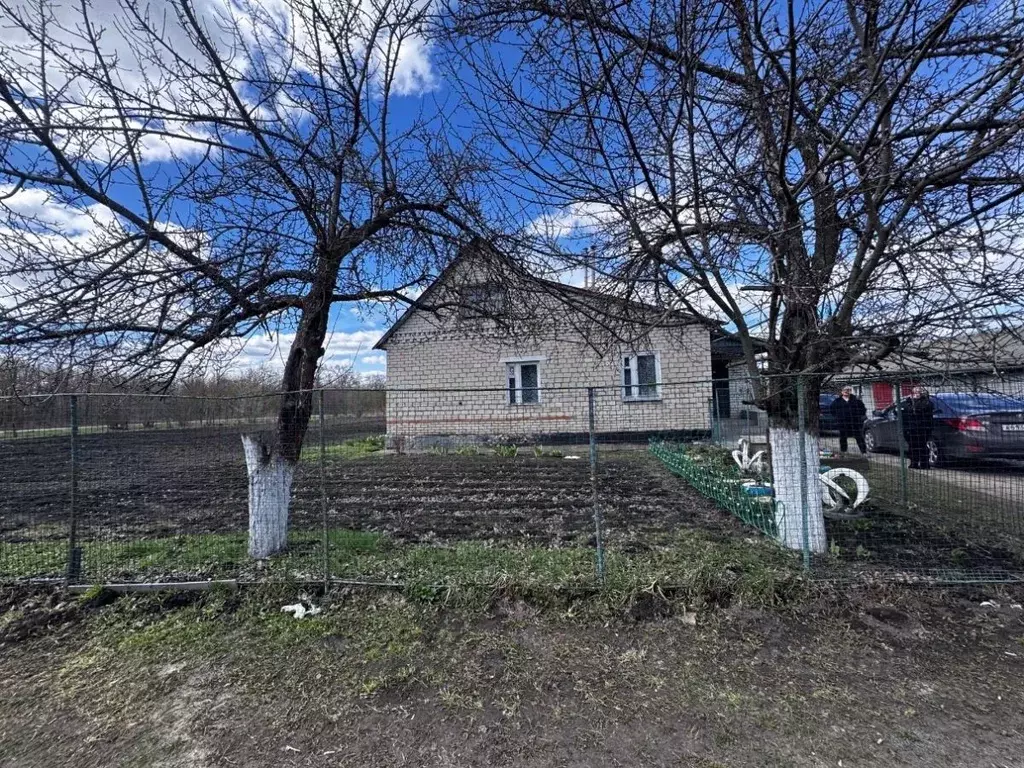 Дом в Орловская область, Хотынец пгт ул. Строителей, 39 (102 м) - Фото 1