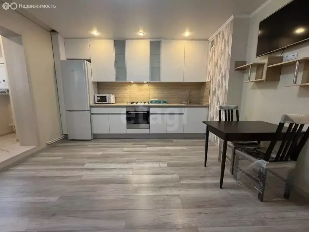 1-комнатная квартира: Чебаркуль, улица Крылова, 22 (36 м) - Фото 1