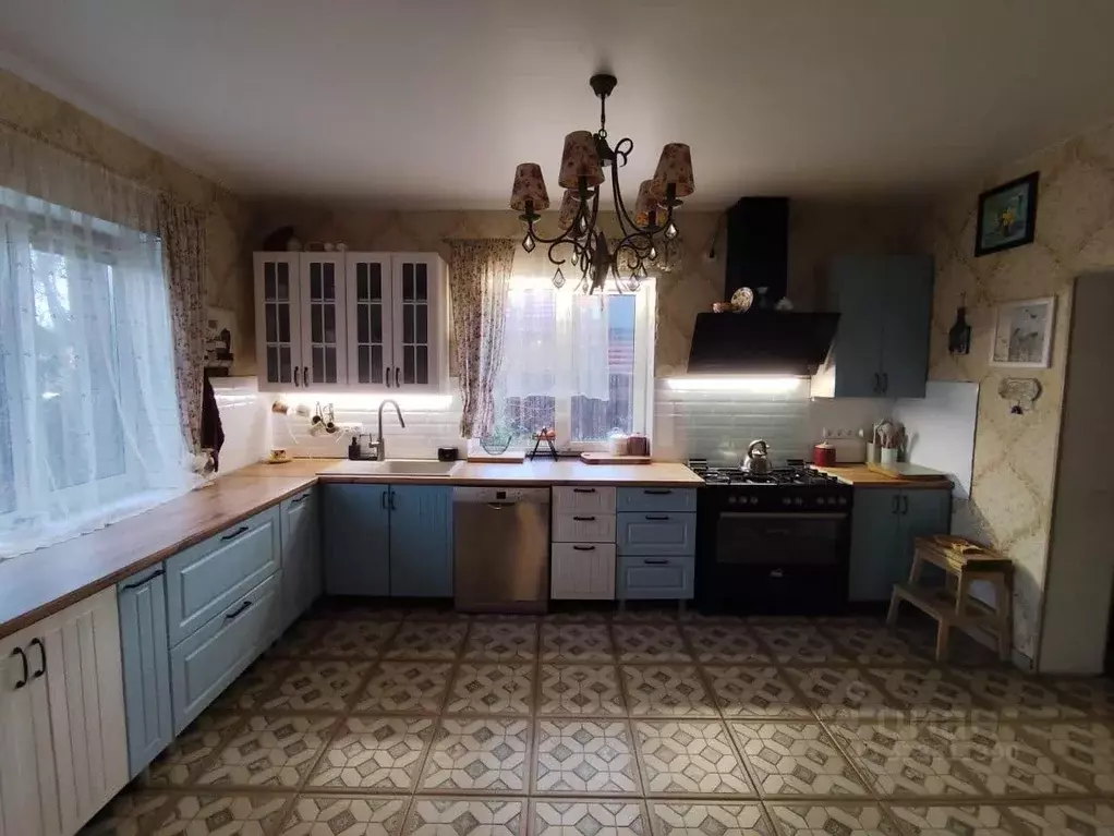 Дом в Калужская область, Жуков Новая ул. (270 м) - Фото 1