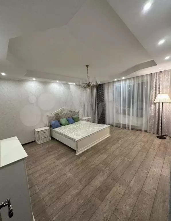 1-к. квартира, 52 м, 1/5 эт. - Фото 0