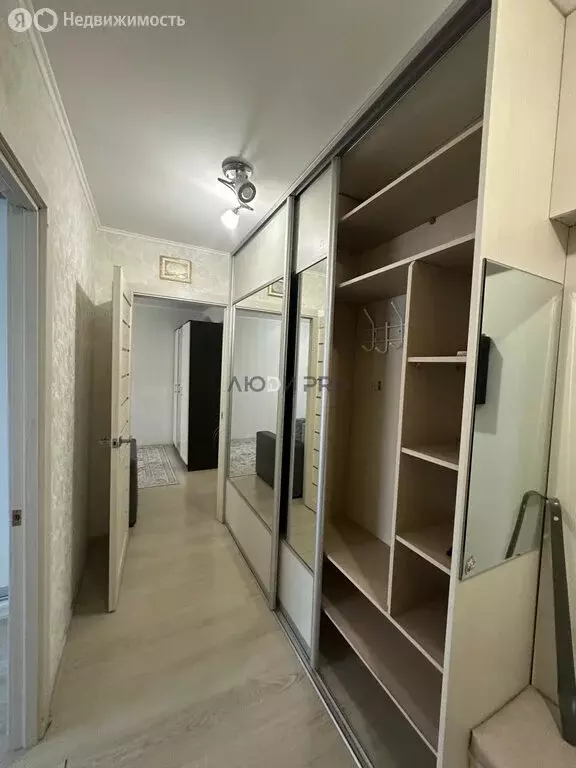 3-комнатная квартира: Уфа, улица Муксинова, 1 (59.2 м) - Фото 2