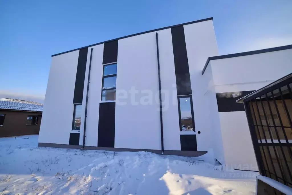 Дом в Башкортостан, Стерлитамакский район, Отрадовский сельсовет, с. ... - Фото 1