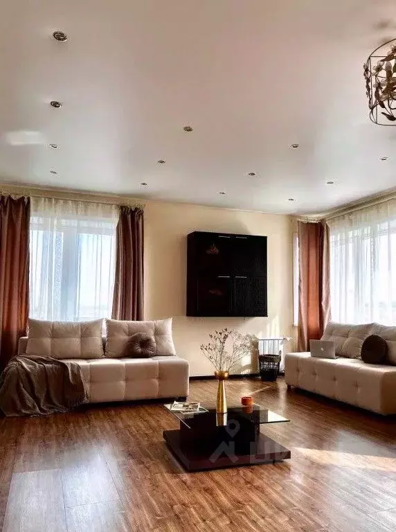 2-к кв. Иркутская область, Иркутск ул. Карла Либкнехта, 112 (68.0 м) - Фото 1