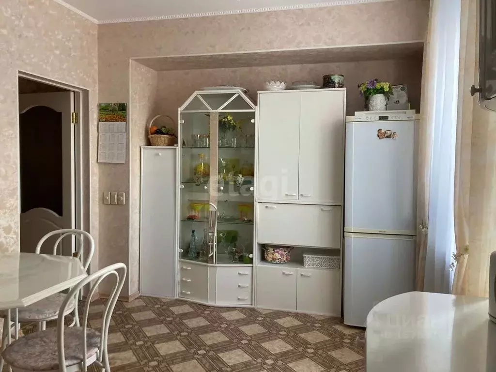 3-к кв. Коми, Сыктывкар ул. Ленина, 58 (99.0 м) - Фото 0