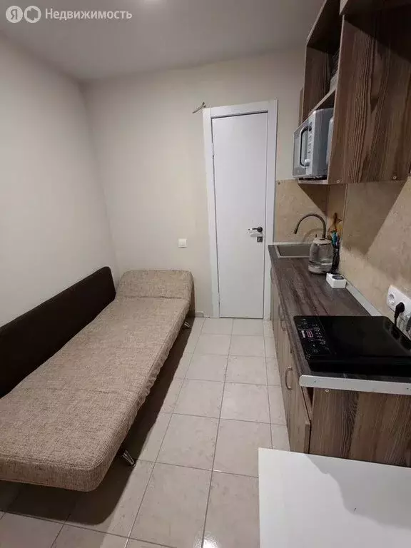 Квартира-студия: Москва, улица Адмирала Макарова, 37к2 (10 м) - Фото 1