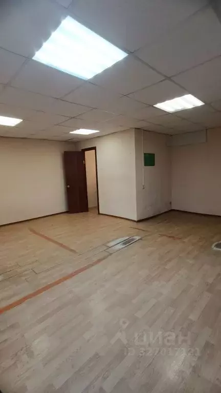 Помещение свободного назначения в Ростовская область, Гуково ул. Карла ... - Фото 2