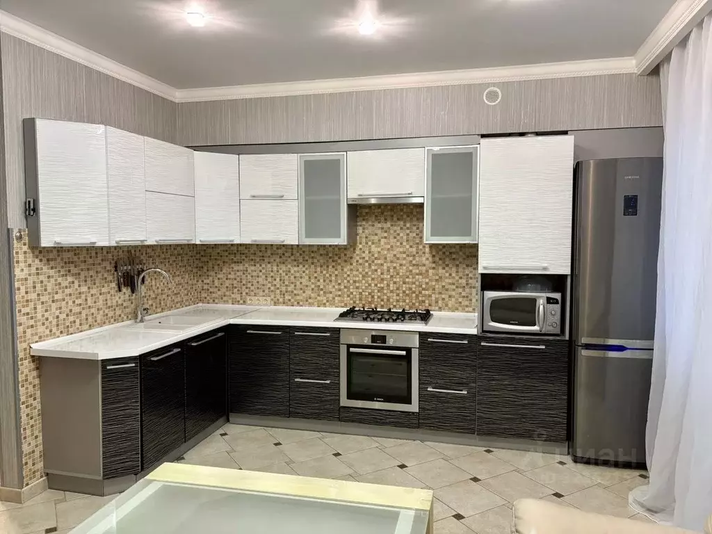 2-к кв. Калининградская область, Гурьевск Западный пер., 19Б (60.1 м) - Фото 1