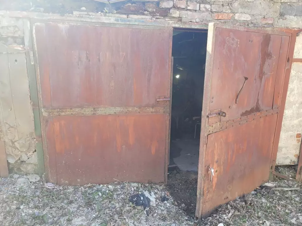 Гараж в Свердловская область, Екатеринбург ул. Народной Воли, 83 (18 ... - Фото 0