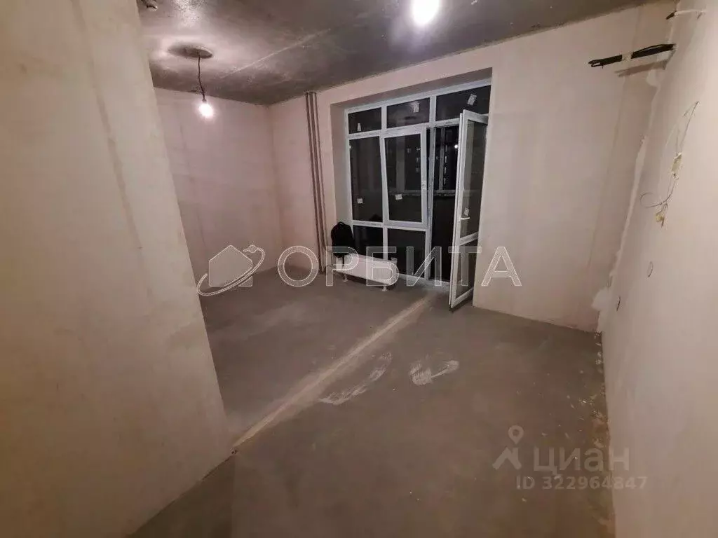 Студия Тюменская область, Тюмень ул. Тимофея Чаркова, 81к2 (28.9 м) - Фото 2