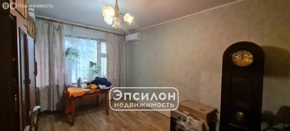 3-комнатная квартира: Курск, улица Майский Бульвар, 4 (60.2 м) - Фото 0
