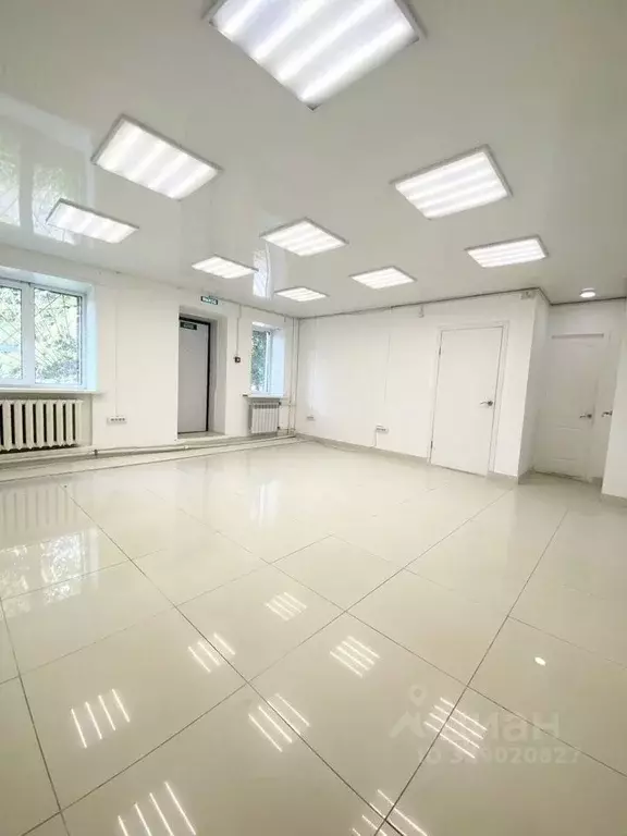 Помещение свободного назначения в Пермский край, Пермь ул. Хохрякова, ... - Фото 2