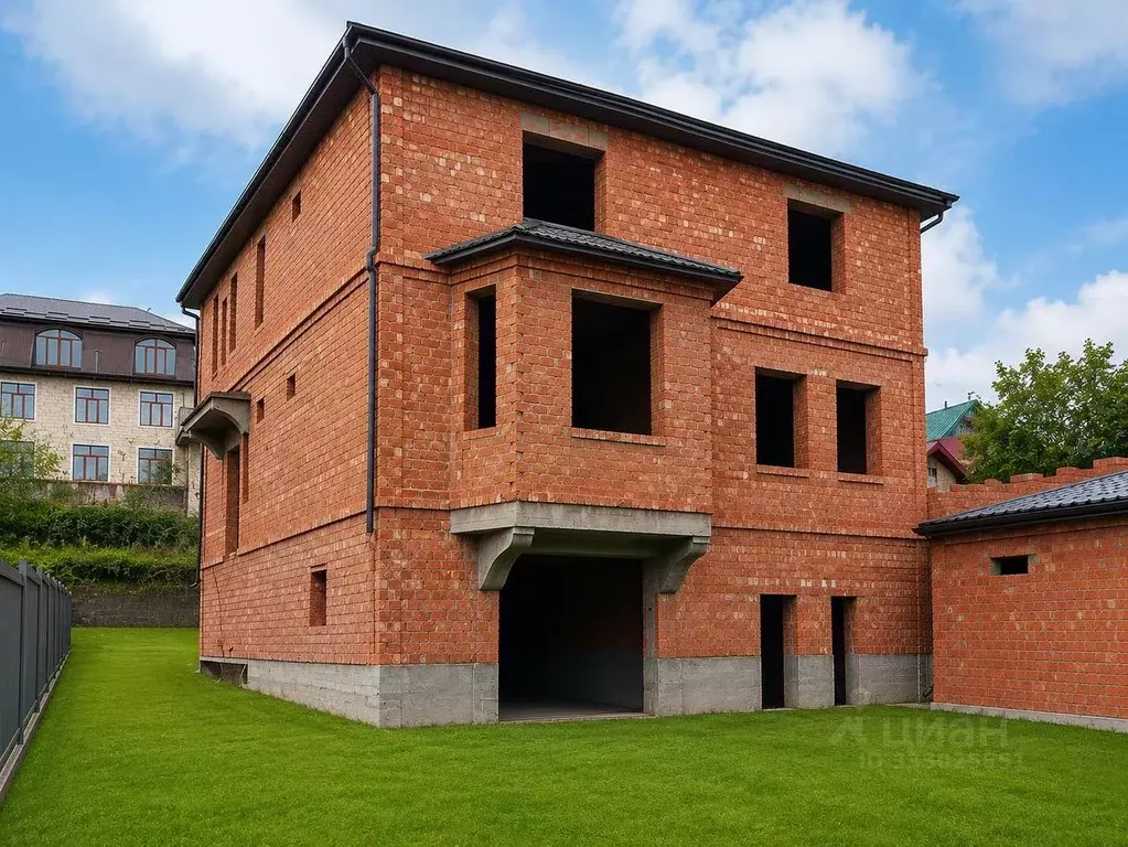 Коттедж в Дагестан, Махачкала ул. Абдуллы Мирзаева, 81 (420 м) - Фото 1
