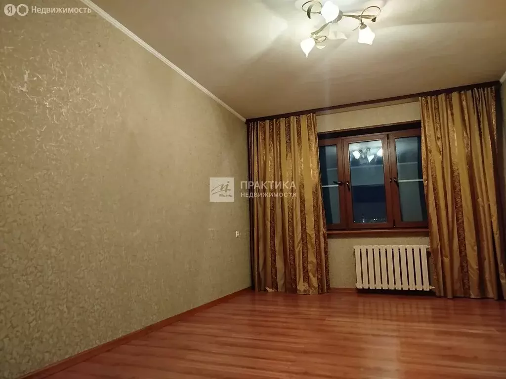 3-комнатная квартира: посёлок городского типа Андреевка, 41 (63.5 м) - Фото 1